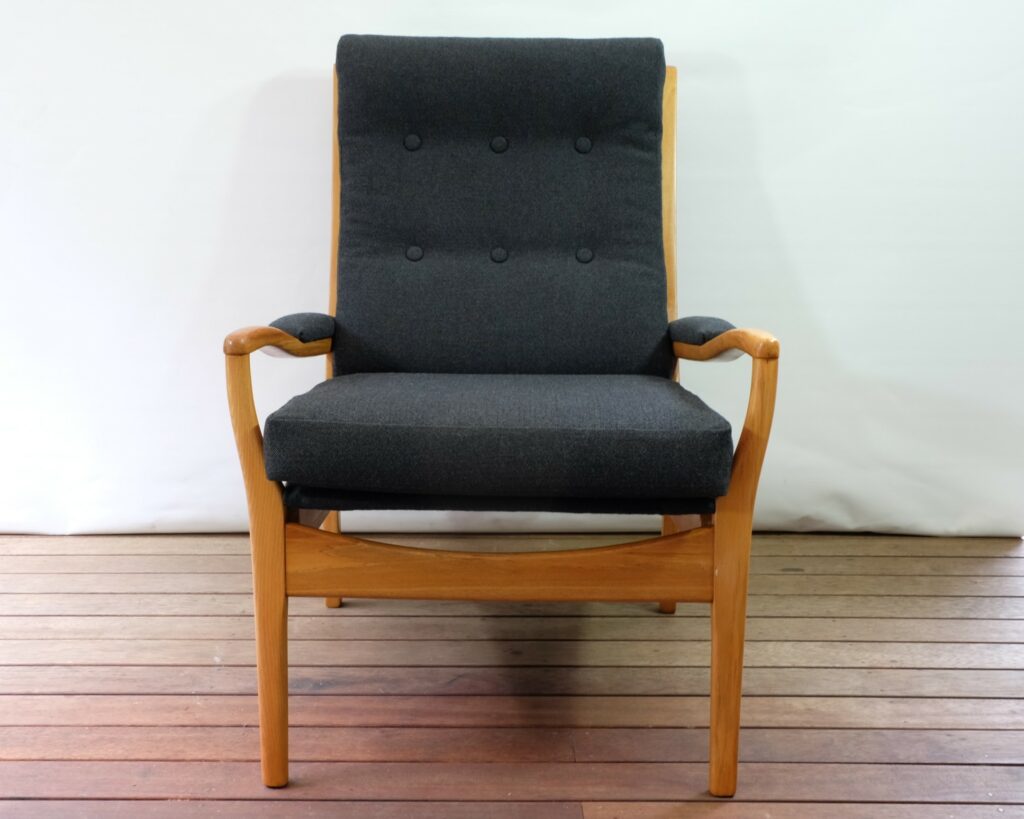 modern chair mt roskill