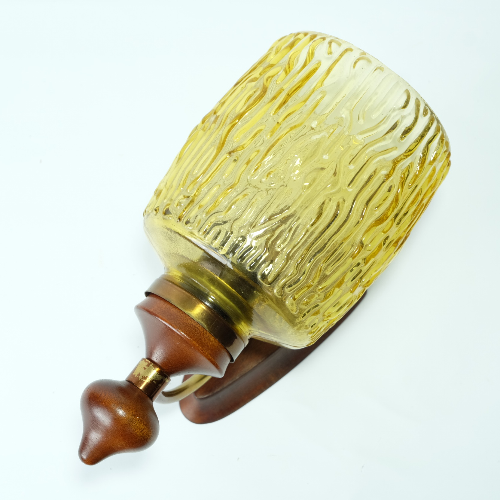 Item 572 I