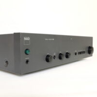 NAD 302 Integrated Amplifier