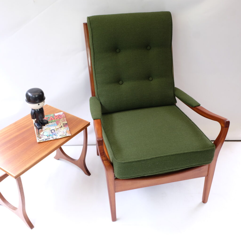 Item 1057 Cintique High Back 24 III