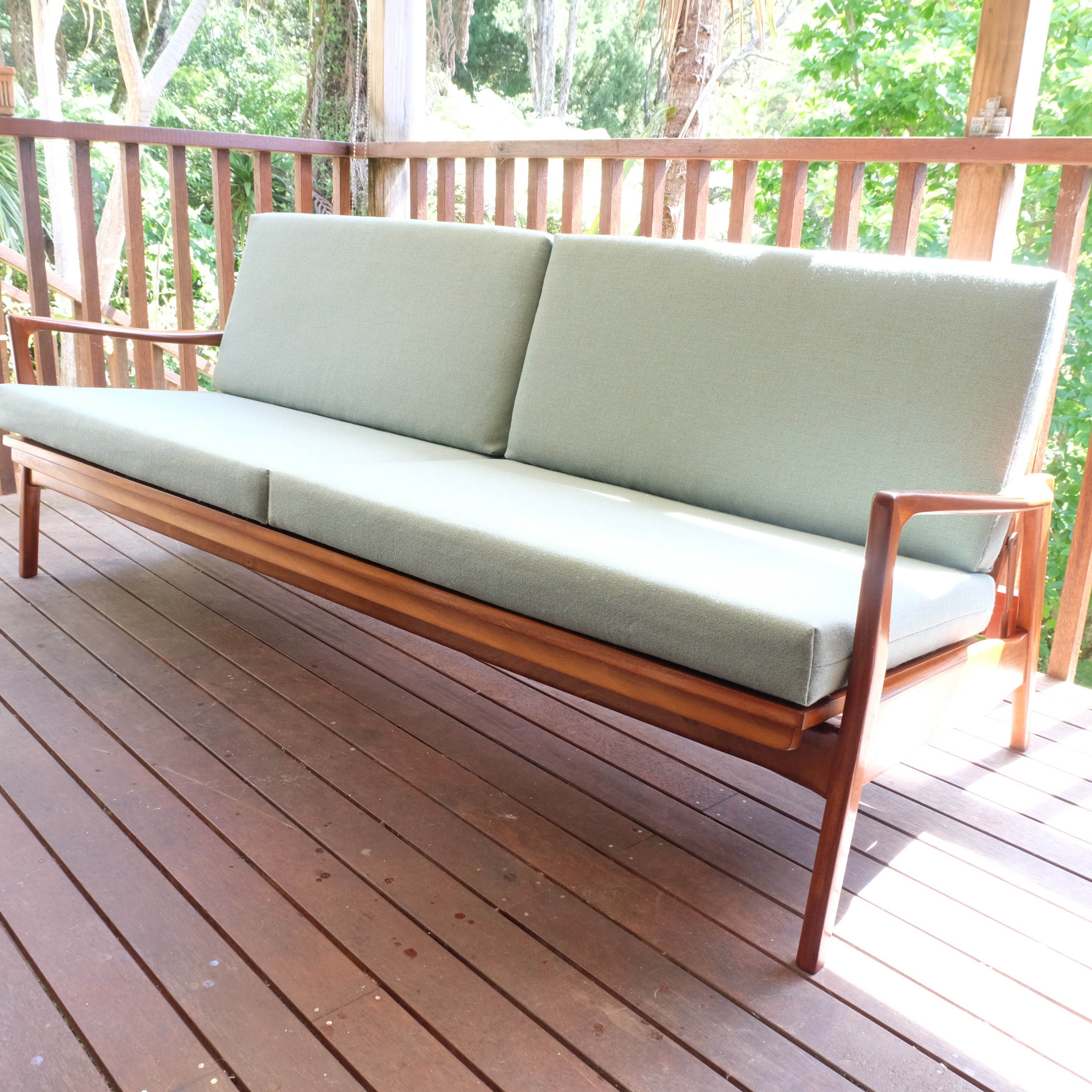 Item 1442 Airest Sofa Bed Dec24 II