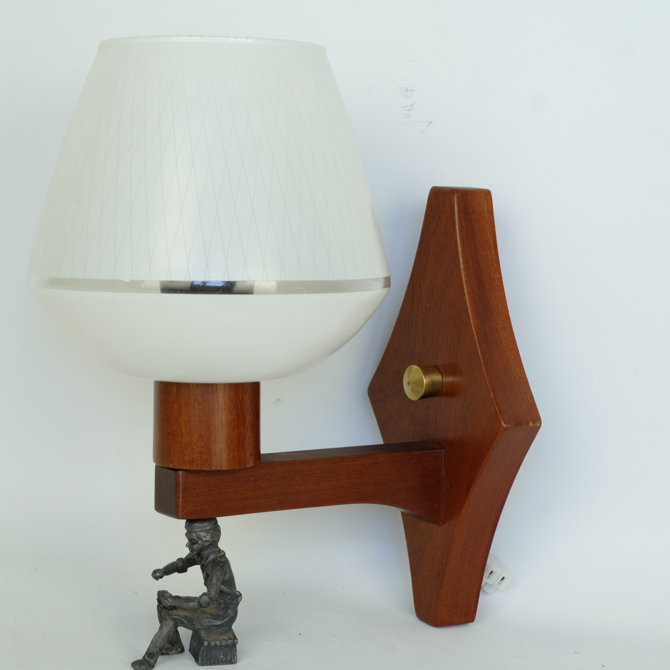 Item 651 I